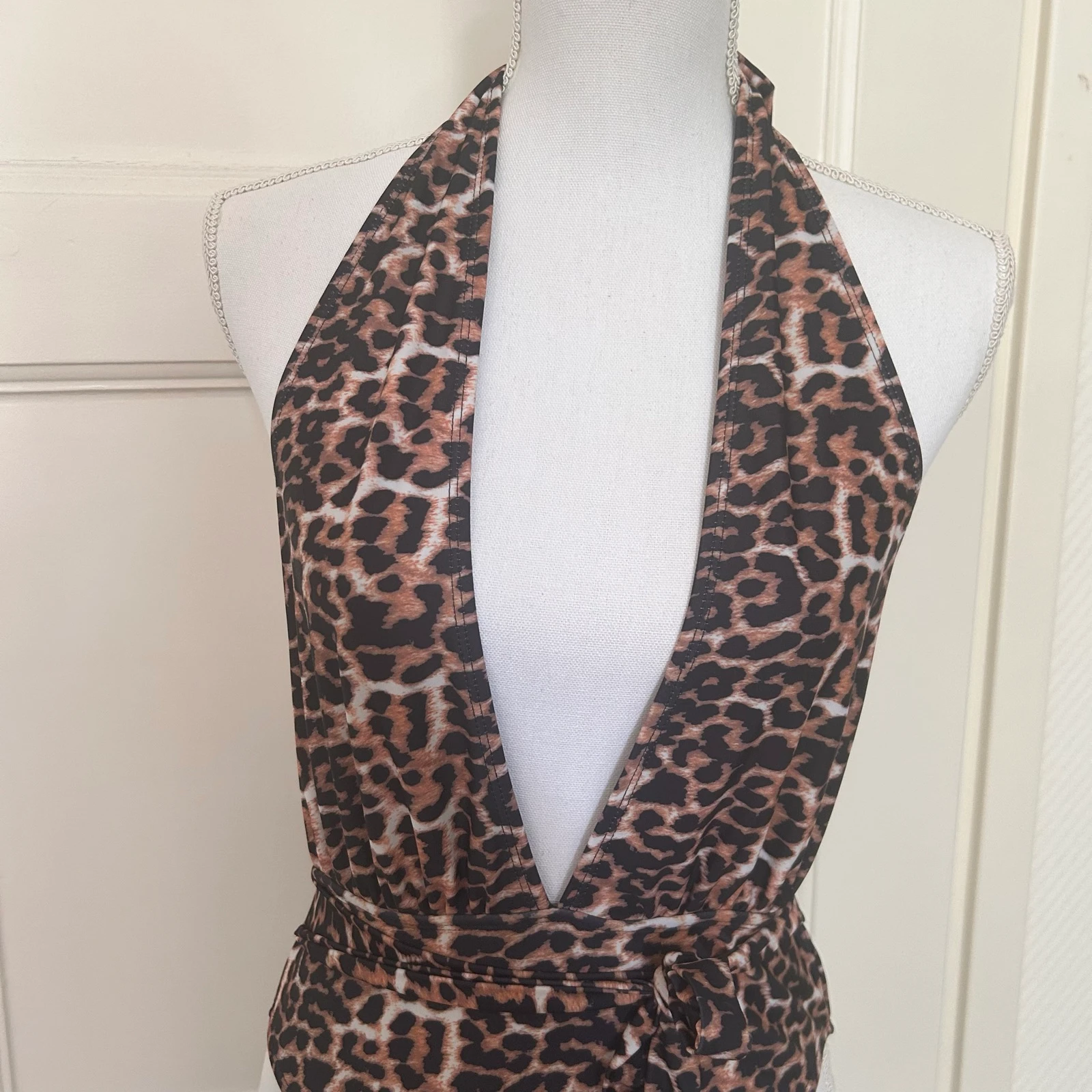 Nuevo traje de baño de leopardo de Boohoo – talla 36 (EU) / UK 10 – photo 4
